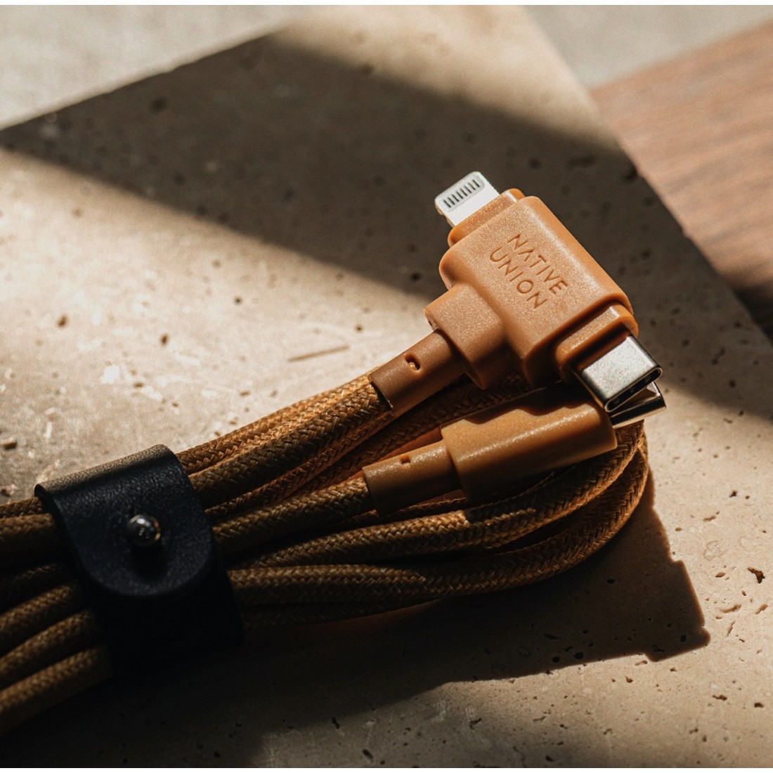 Кабель USB-C to USB-C/Lightning Native Union Belt Cable Universal Kraft (1.5 m) (BELT-CCL-KRF-NP)