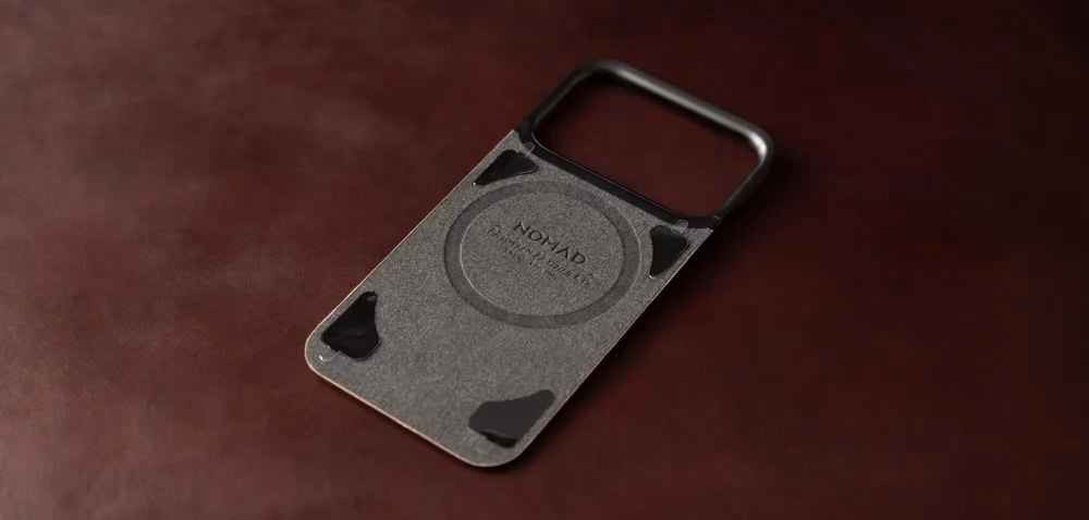 Внутрішній матеріал та мікрофібра Nomad Magnetic Back Horween Burgundy