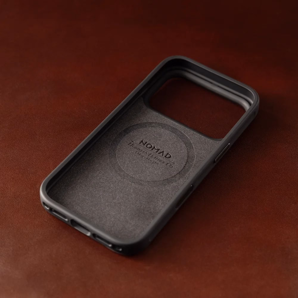 Внутрішня частина чохла Nomad Modern Horween Olde Dublin з мікрофіброю