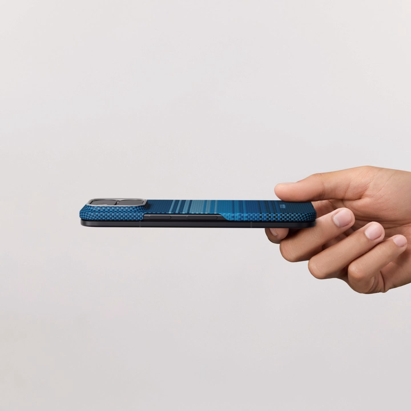 Товщина чохла Pitaka Edge Ultra-Slim для Google Pixel 11 Pro Fold Moonrise