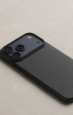 Чохли Pitaka для iPhone