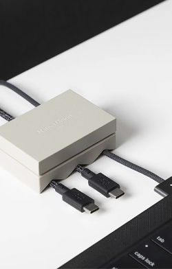 Тримач для кабелю